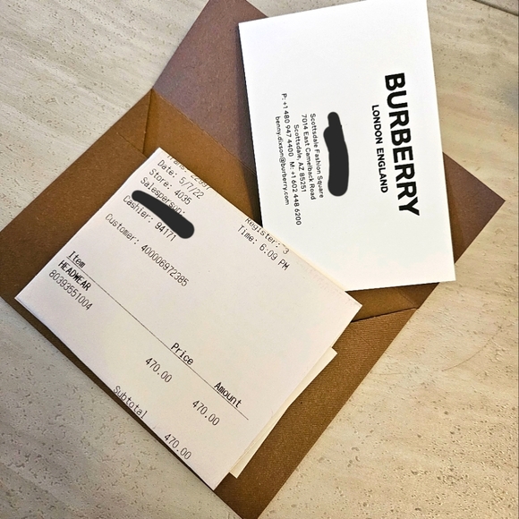 Burberry Reversible Bucket Hat - Picture 5 of 5